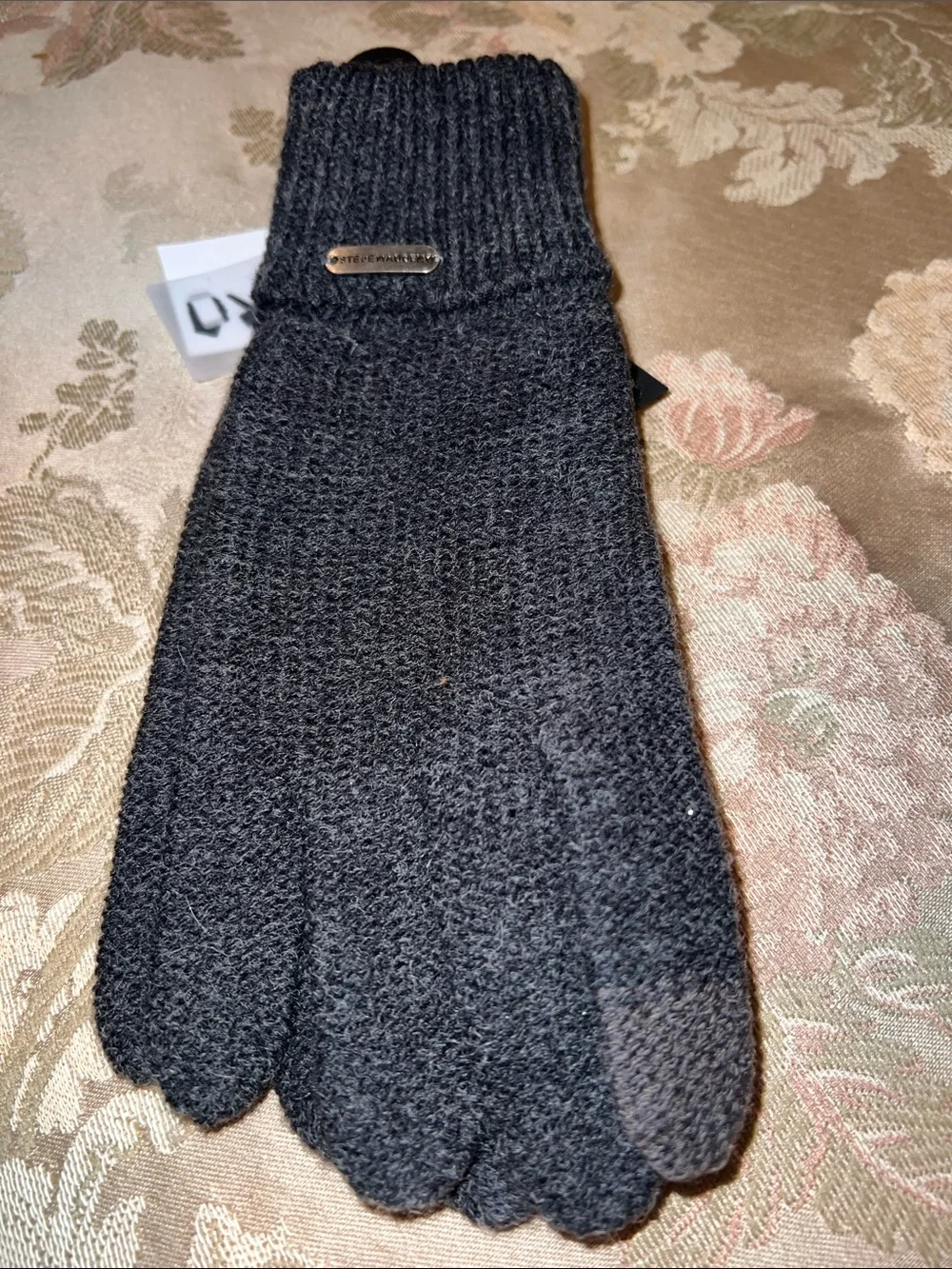 Steve Madden Black Knit Touchscreen Gloves